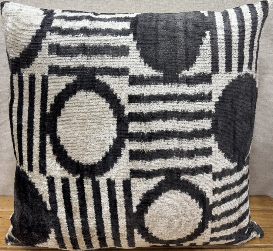 Silk Velvet Pillow ( 50 x 50 cm )