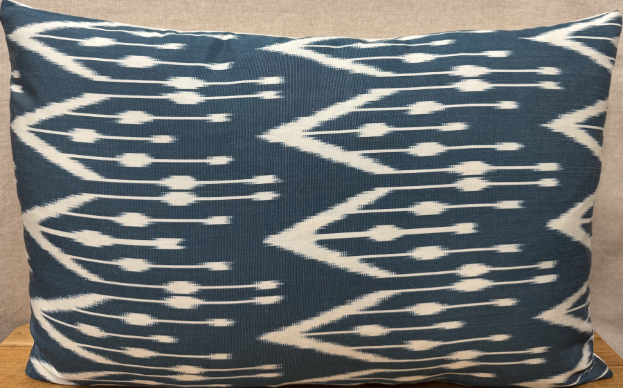 Silk ikat Pillow ( 40 x 60 cm )