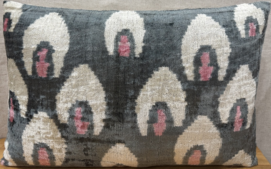 Silk Velvet Pillow ( 40 x 60 cm )
