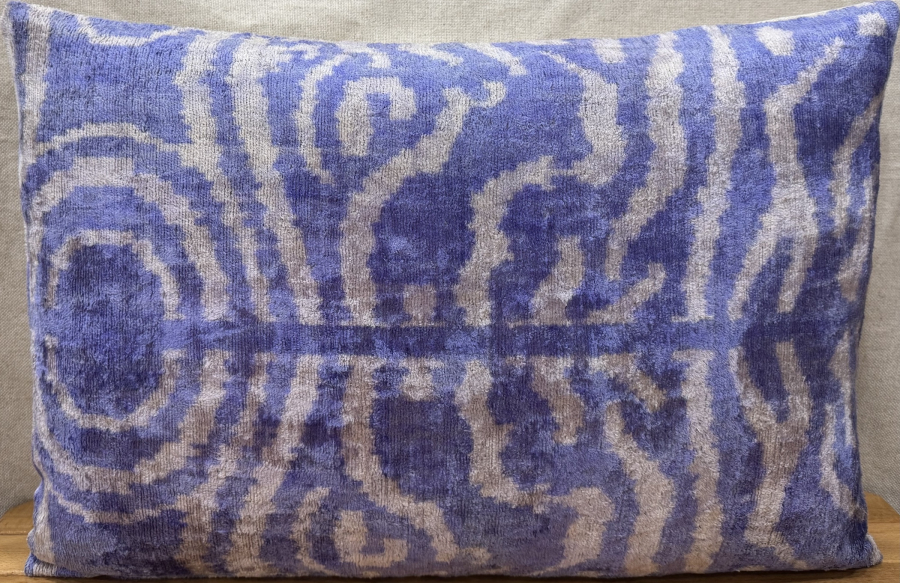 Silk Velvet Pillow ( 40 x 60 cm )