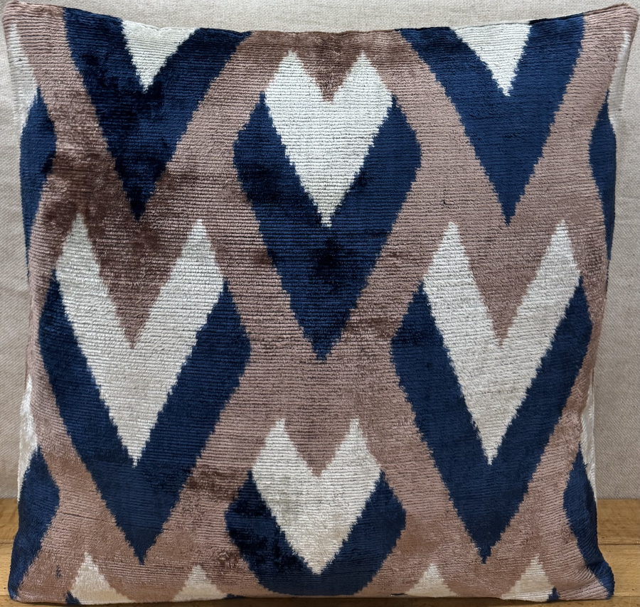 Silk Velvet Pillow ( 40 x 40 cm )