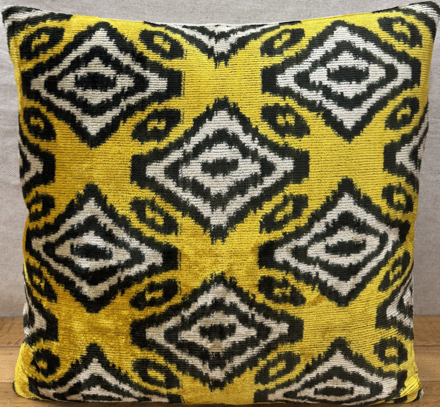 Silk Velvet Pillow ( 40 x 40 cm )