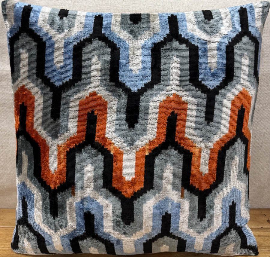 Silk Velvet Pillow ( 40 x 40 cm )