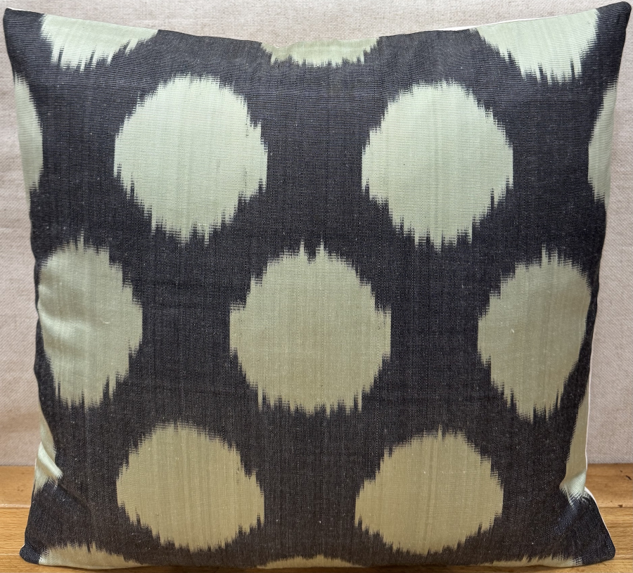 Silk Ikat Pillow ( 40 x 40 cm )