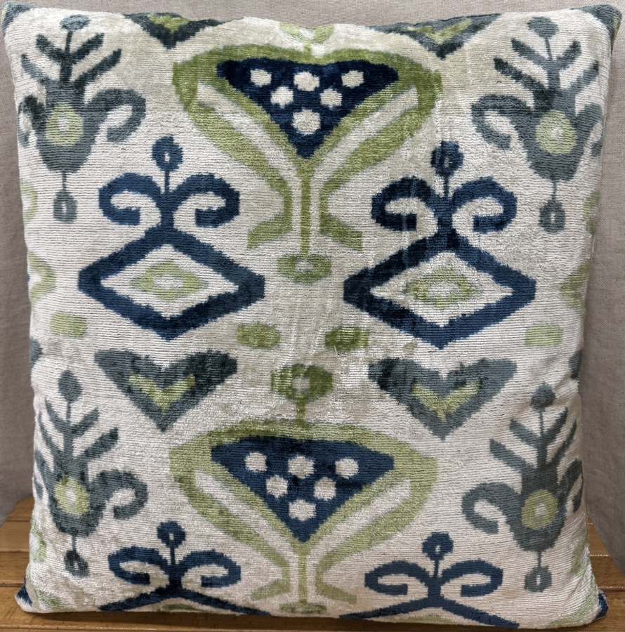 Silk Velvet Pillow ( 50 x 50 cm )