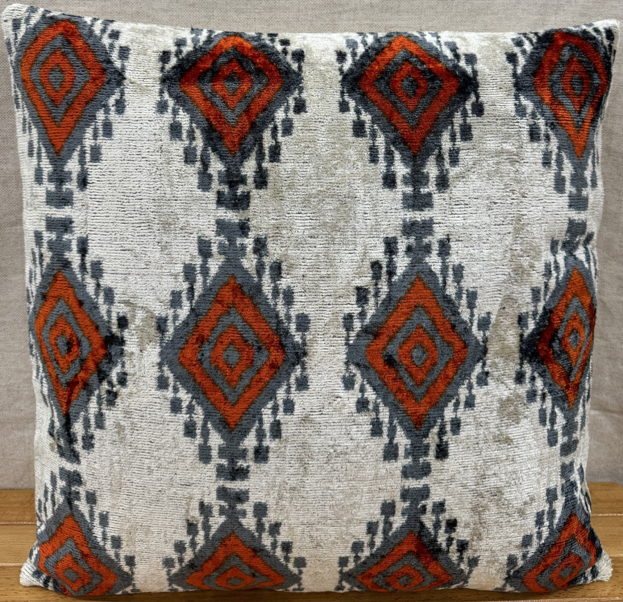 Silk Velvet Pillow( 50 x 50 cm )