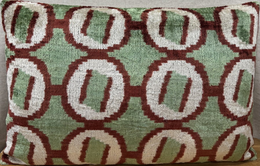 Silk Velvet Pillow ( 40 x 60 cm )