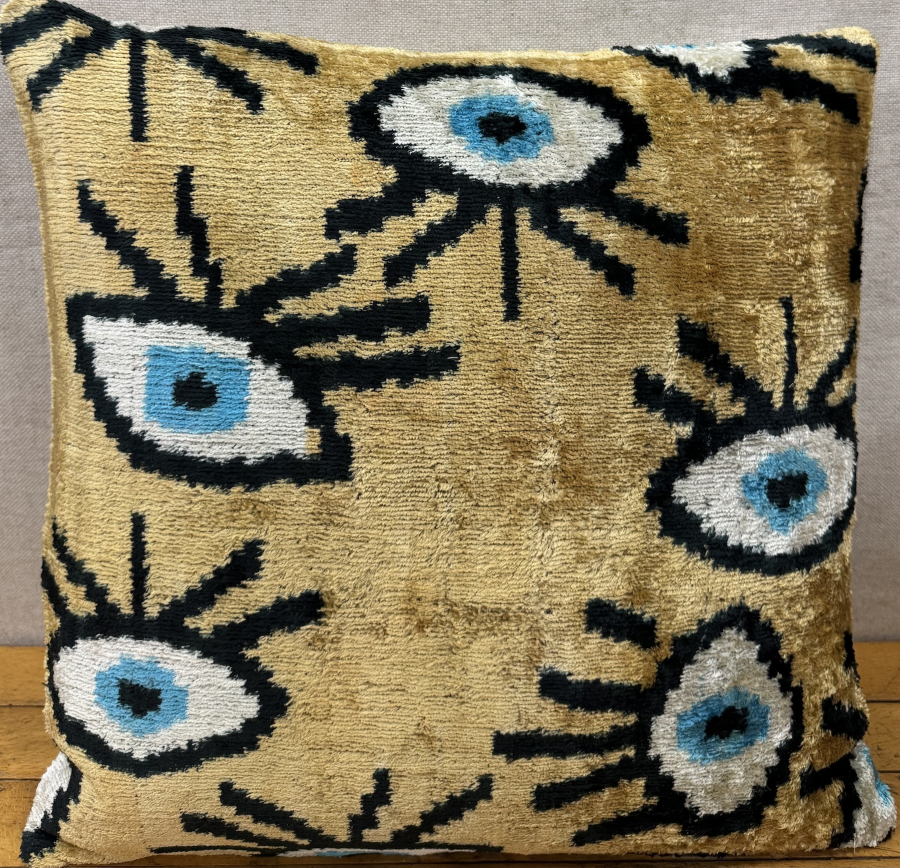 Silk Velvet Pillow ( 40 x 40 cm )
