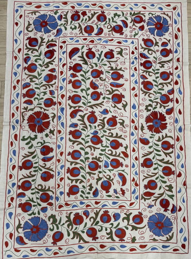 Suzani ( 135 x 195 cm )