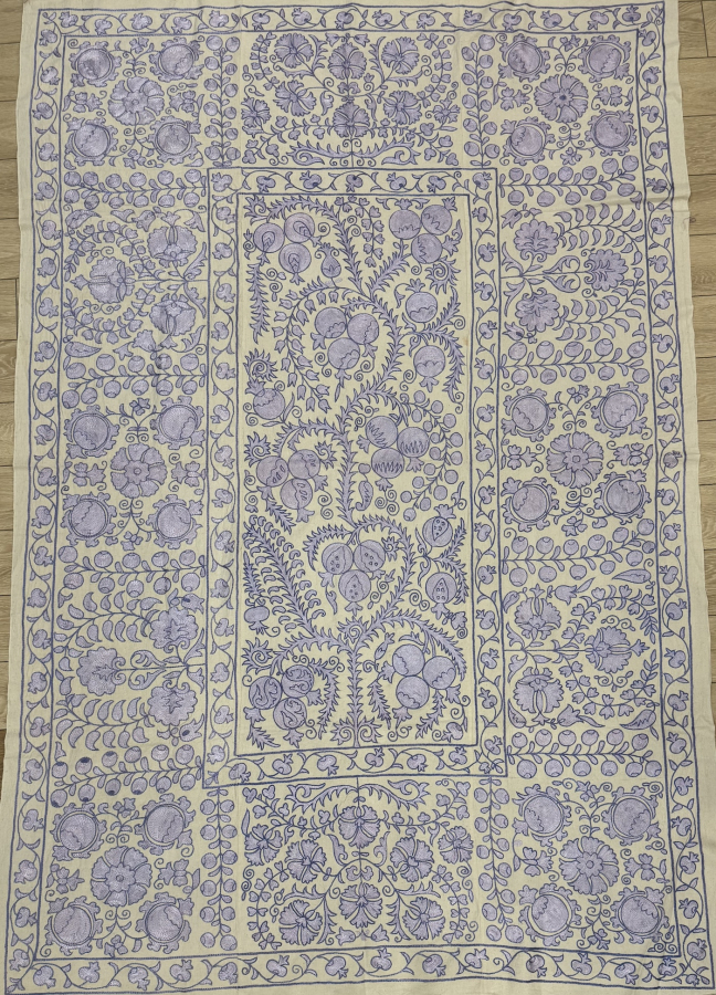 Suzani ( 140 x 205 cm )
