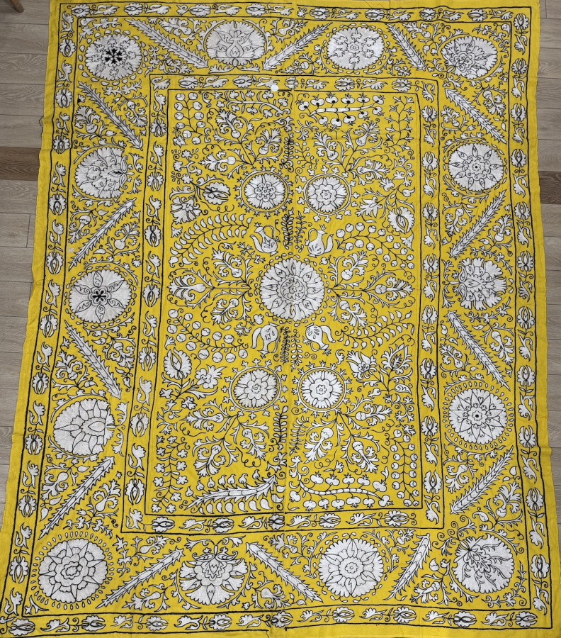 Suzani ( 180 x 240cm )