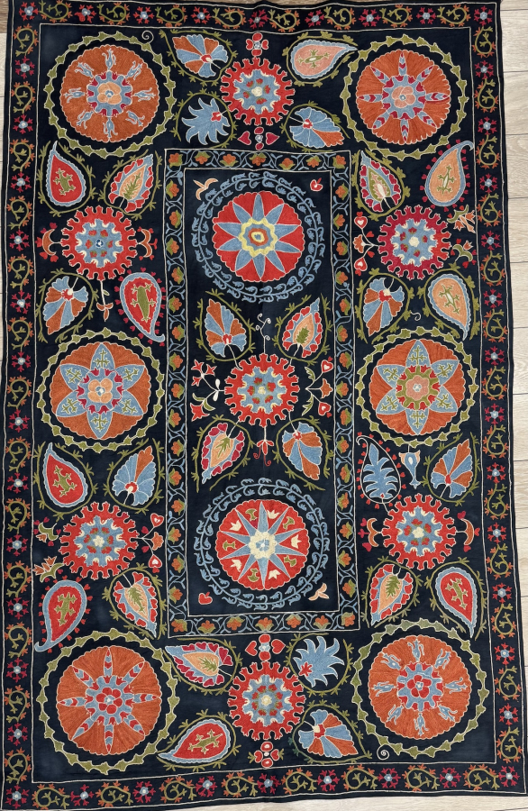 Suzani ( 100x 158 cm )