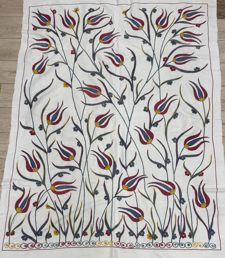 Suzani (100 x 130 cm )