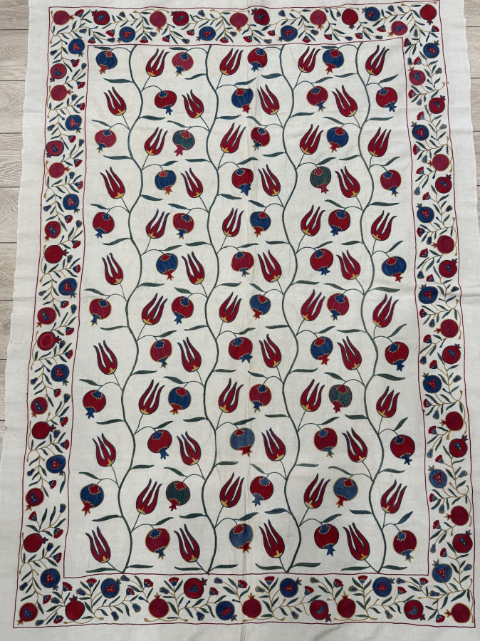 Suzani (100 x 150 cm )
