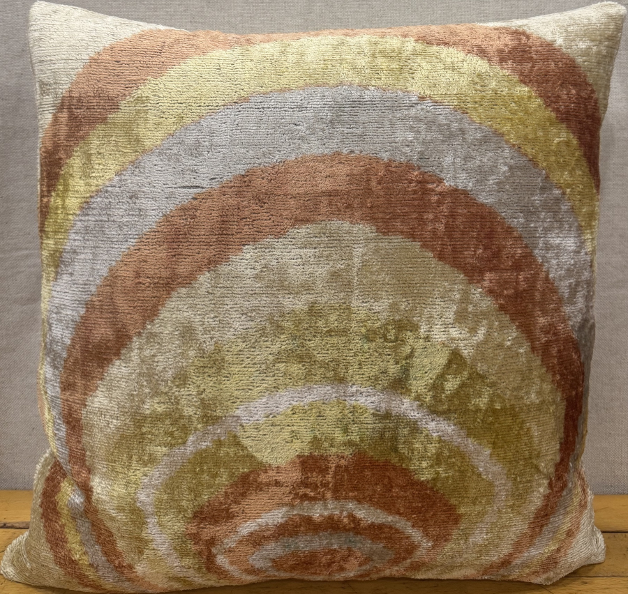 Silk Velvet Pillow ( 50 x 50 cm )